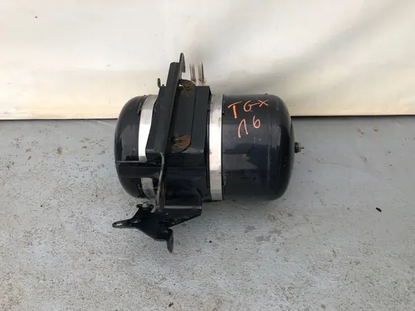 Réservoir d'air MAN TGM TGX TGS EURO 6 35L image 1