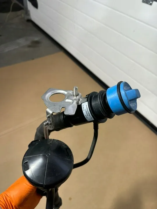 AdBlue-Einfüllstutzen OEM A2134700200 für Mercedes E-Klasse W213 image 7
