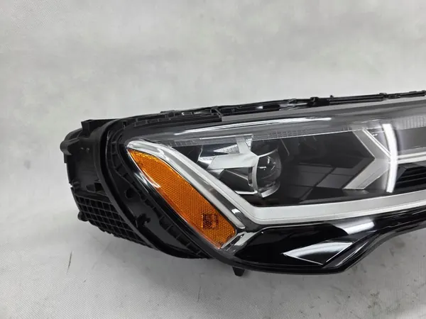 AUDI Q7 4M LIFT FAROL DIREITO LED 4M0941012B image 2