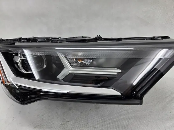 AUDI Q7 4M LIFT FAROL DIREITO LED 4M0941012B image 4