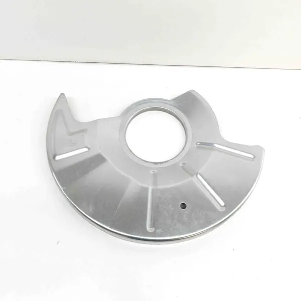 Mazda MPV II LW 2000 Vänster bromsskivsskydd OEM LD5633271 image 4