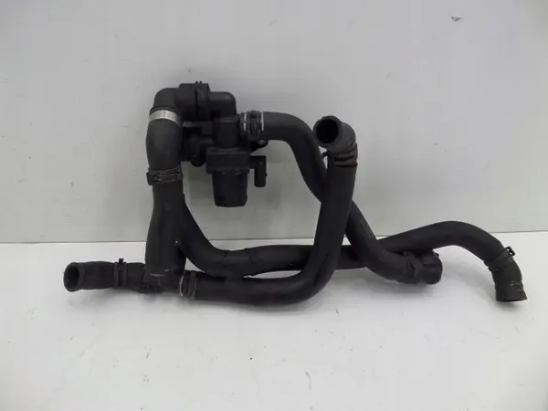 Bomba de agua Audi EV700 - Pieza OEM usada image 2