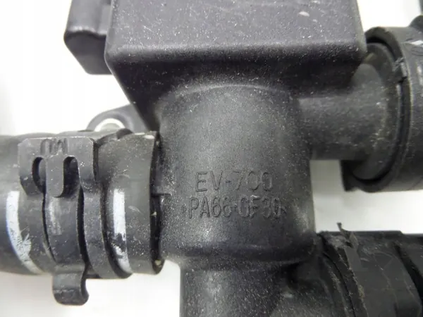 Bomba de agua Audi EV700 - Pieza OEM usada image 5