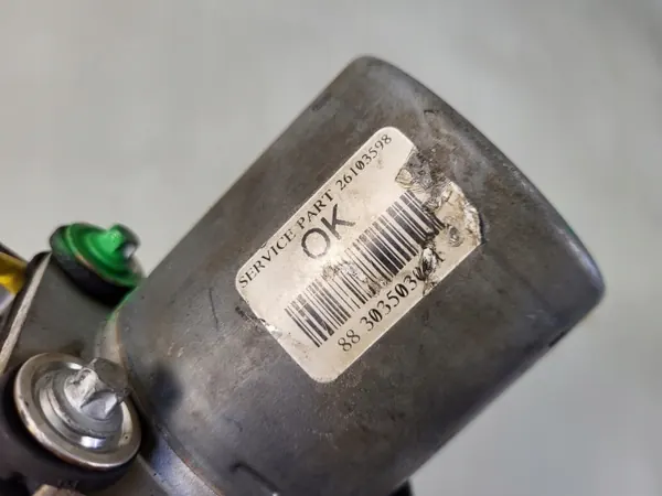 Pompe de direction assistée Fiat Punto II OEM 51711701 image 8