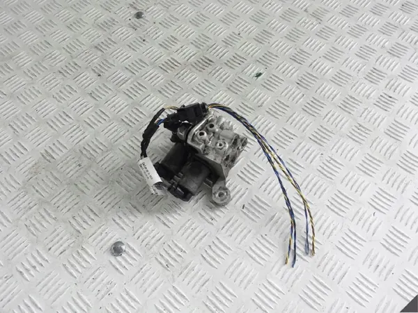 Porsche 7P5511853A Front-Magnetventil - Gebraucht image 2