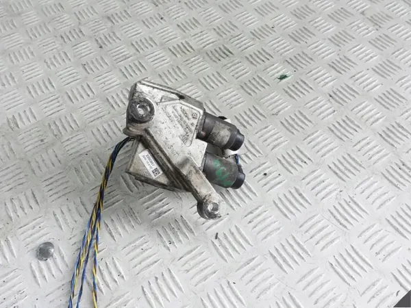 Porsche 7P5511853A Front-Magnetventil - Gebraucht image 5