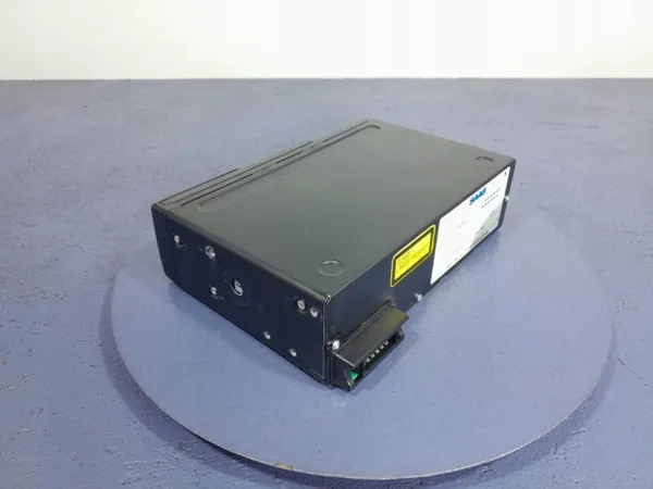 SAAB 9-5 I Leveur Changer CD OEM 5042585 image 4