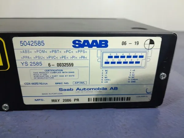 SAAB 9-5 I Leveur Changer CD OEM 5042585 image 6