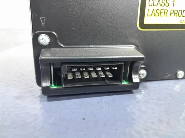 SAAB 9-5 I Leveur Changer CD OEM 5042585 image 7