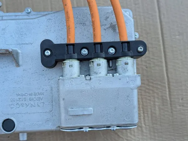 Lynk & Co Invertteri OEM AEQ19512188 - Käytetty image 3