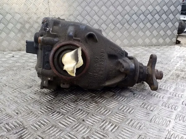 BMW 3 F30 F31 Bakre Differential 7624780 image 2