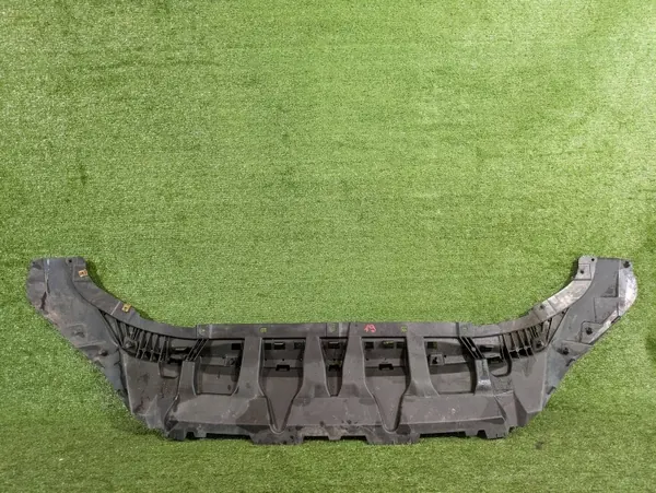Gebruikte Audi Q8 bumperplaat OEM 4M8807611D image 2
