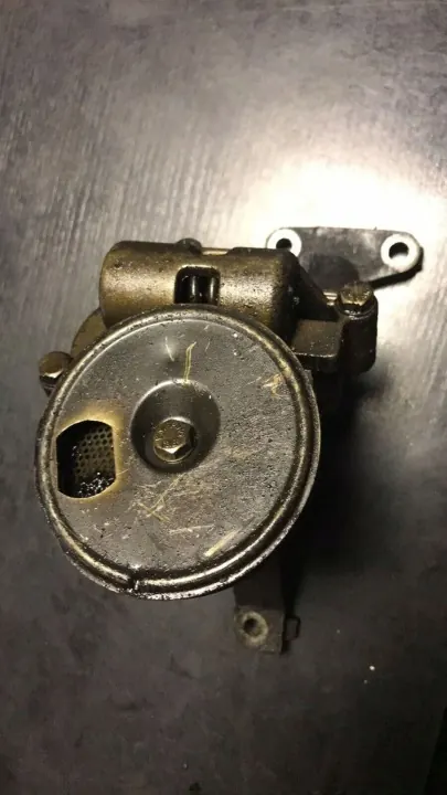 Gebruikte BMW oliepomp OEM 1273082 voor 3 E30 image 3