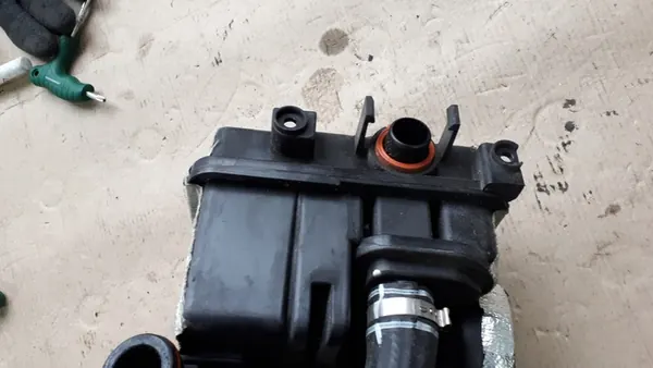 Öljyseparatori Audi S7 S6 4.0 TFSI image 6