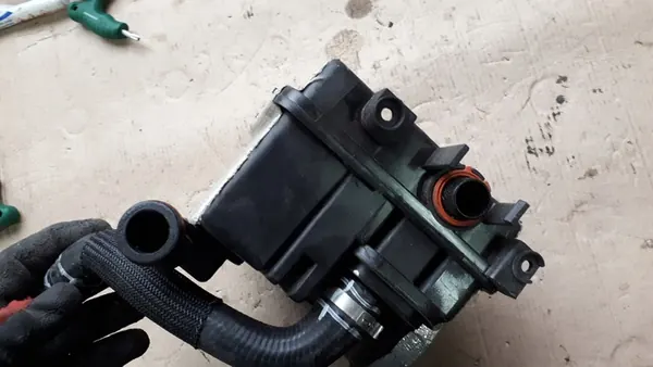 Öljyseparatori Audi S7 S6 4.0 TFSI image 8