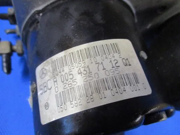 ABS Pomp A0054317112 Mercedes R230 W230 04 image 4