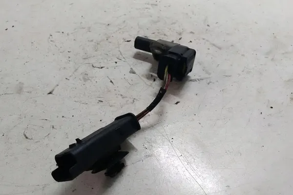 Vevaxelpositionssensor CITROËN C5 III 1.6L image 2