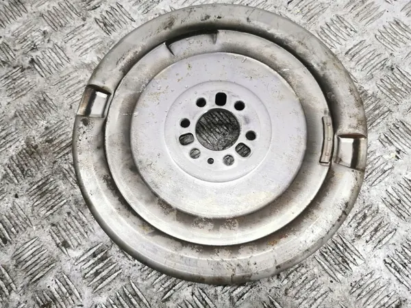 Volante Skoda Octavia Mk4 2024 OEM 04C105266H image 7