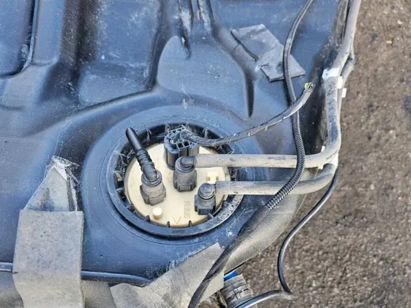 Volvo Bränslepump OEM 30792842 för XC90 D5 image 4
