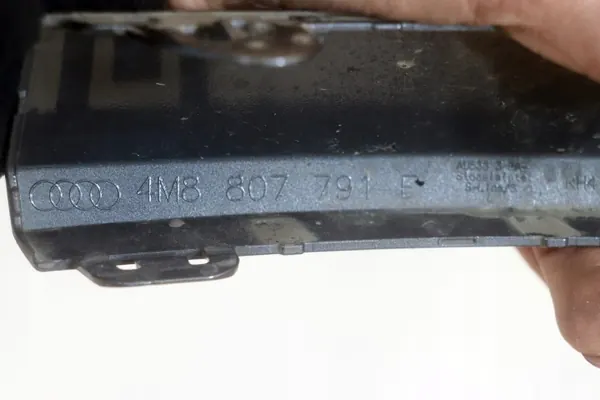 Audi Q8 S-Line Heckstoßstange Links OEM 4M8807791E image 7