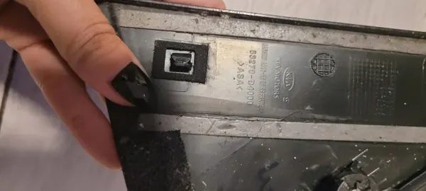 Kia Optima IV 2016 Bakdörrlist Vänster OEM 83270D4000 image 4