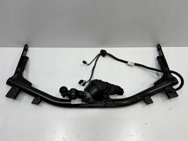 Crochet de remorquage VW Golf VIII OEM 5H9803881E - Occasion image 2