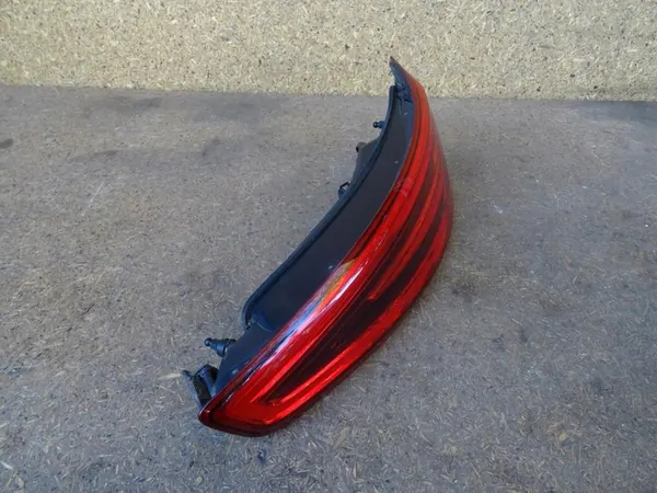 AUDI Q3 8U 11-14 Lámpara LED Trasera Derecha 8U0945094A image 3