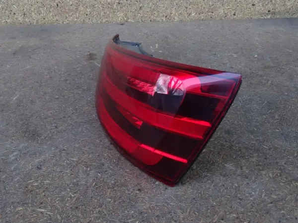 AUDI Q3 8U 11-14 Lámpara LED Trasera Derecha 8U0945094A image 8