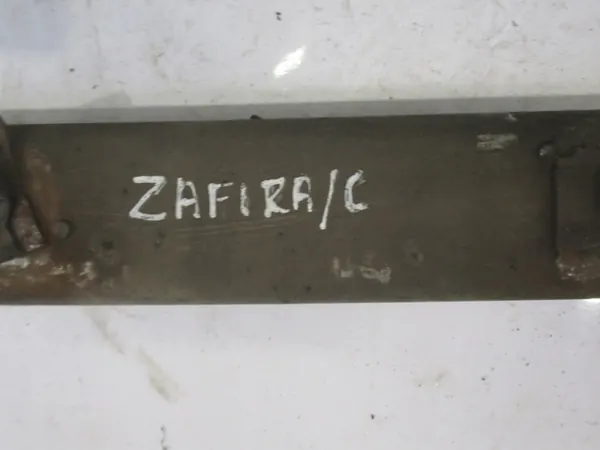 OEM Främre Balk för Opel Zafira C - Begagnad image 4