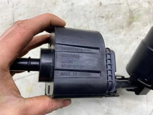 Volvo XC40 Kohlefilter OEM 32203683 - Gebraucht image 4