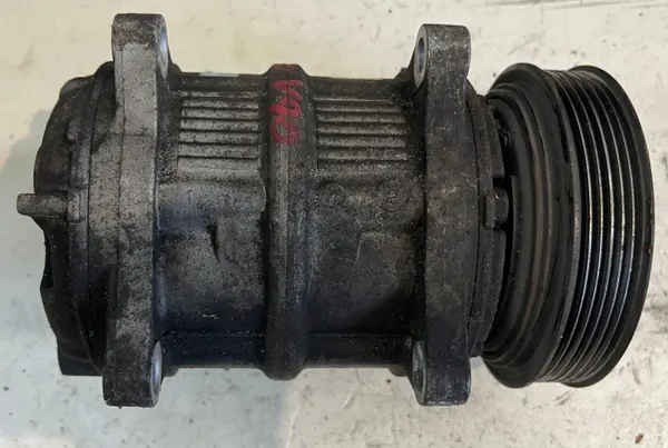 OEM 8708581 Klimakompressor für Volvo V70 II XC90 image 2