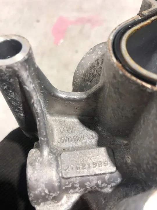 Ohjauspumpun kiinnike OEM 059145169CL Audi image 4