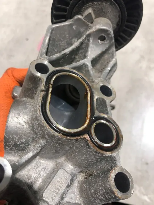 Ohjauspumpun kiinnike OEM 059145169CL Audi image 5