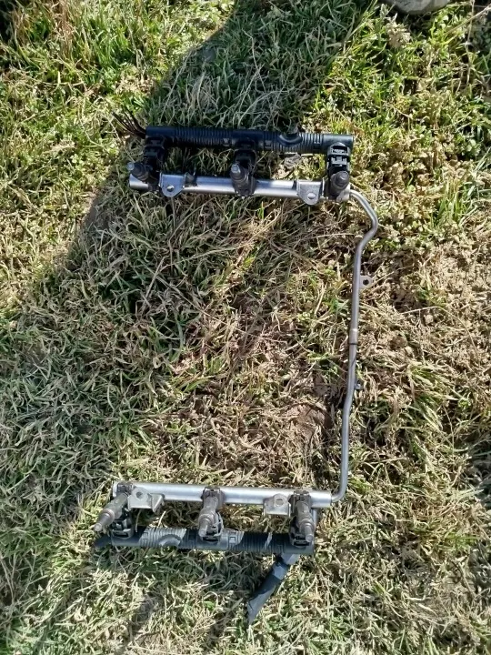 OEM 0280158053 Rail de inyección Audi A6 C6 2.4 V6 image 2