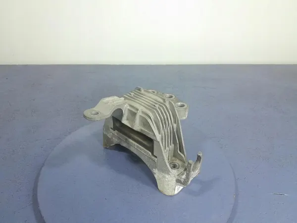 OPEL ASTRA J 1.4T Supporto Motore 13248472 image 2