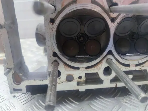 Cilinderkop Audi S4 B8 3.0 TFSI OEM 06E103403K image 10