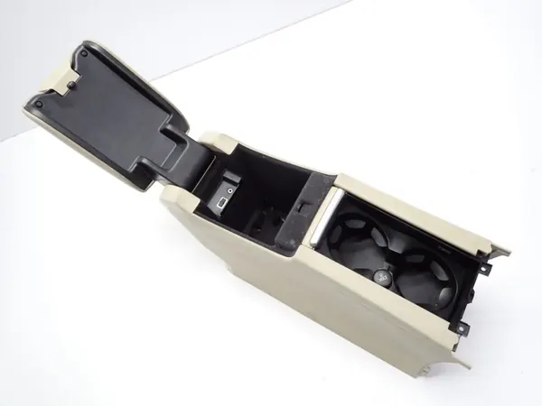OEM 30755596 30755732 Volvo S60 II Accoudoir USB image 4