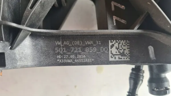 Kopplings- & Bromspedalsats OEM 5Q1721059DQ - Begagnad image 7