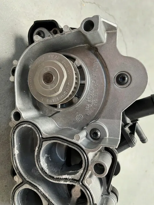 VW Audi Skoda Vattenpump image 6