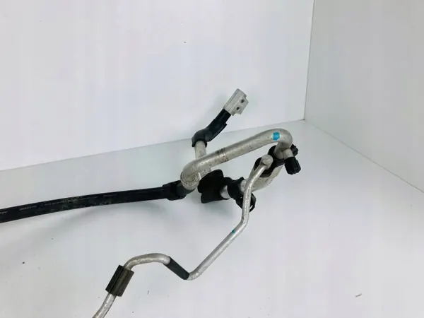 Audi A4 B8 Ilmastointiputki OEM 8K0260710Q - Käytetty image 5
