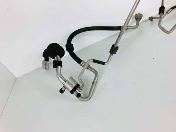 Audi A4 B8 Ilmastointiputki OEM 8K0260710Q - Käytetty image 7