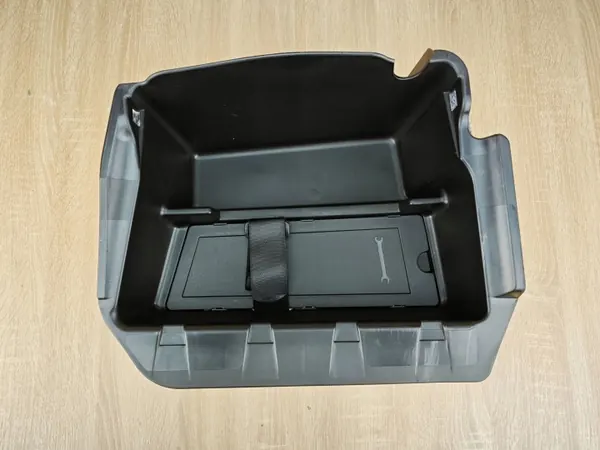 Inserção de porta-malas esquerdo OEM 9893879 para BMW G26 image 2