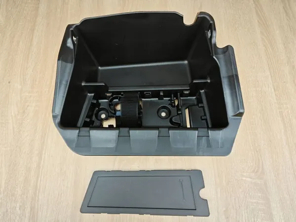 Inserção de porta-malas esquerdo OEM 9893879 para BMW G26 image 5