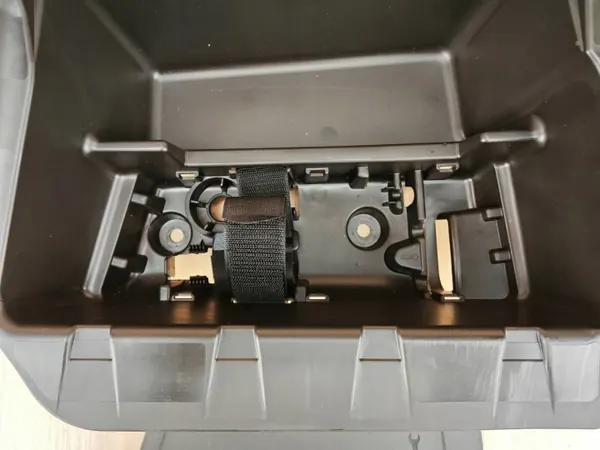 Inserção de porta-malas esquerdo OEM 9893879 para BMW G26 image 6