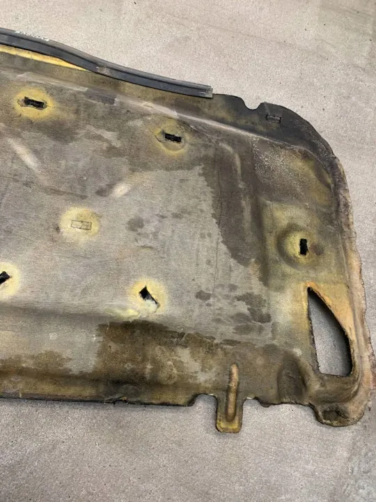 Isolation de capot moteur OEM BJ32-16738AG - Land Rover image 10
