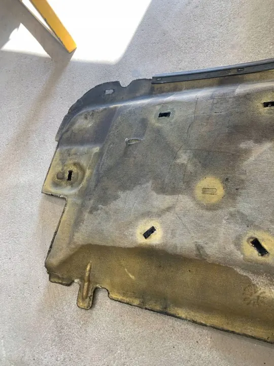 Isolation de capot moteur OEM BJ32-16738AG - Land Rover image 8