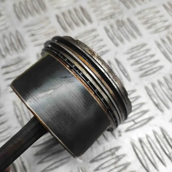 MERCEDES-BENZ CLK (C209) Kolv 1.8L A2710300024 image 3