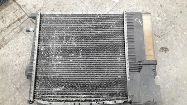 BMW E36 Vattenkylare 1728907 image 4