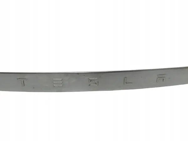 Barre d'éclairage plaque arrière Tesla Model S OEM 100885600C image 3