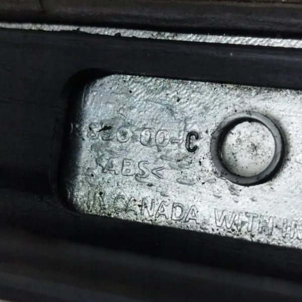 Barre d'éclairage plaque arrière Tesla Model S OEM 100885600C image 9
